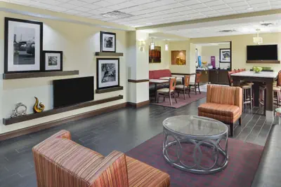 Photo 3 - Hampton Inn Hinesville