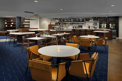 Photo 3 - Courtyard by Marriott Potomac Mills Woodbridge