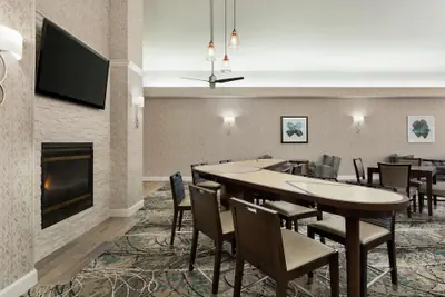 Photo 3 - Homewood Suites by Hilton Sacramento Roseville