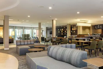 Photo 5 - Courtyard by Marriott Roseville Galleria Mall/Creekside Ridge Drive