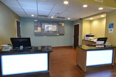 Photo 3 - Holiday Inn Express Hotel & Suites High Point South by IHG