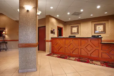Photo 3 - Best Western Casa Villa Suites