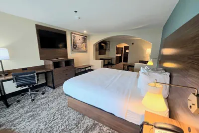 Photo 5 - Best Western Casa Villa Suites