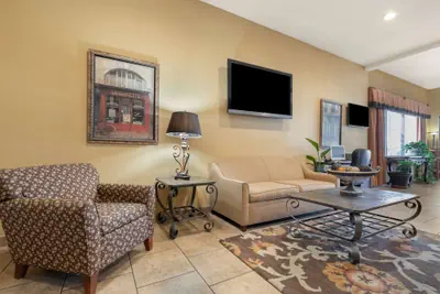 Photo 4 - Best Western Taylor Inn