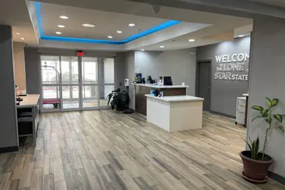 Photo 2 - Hampton Inn Corpus Christi-Northwest I-37