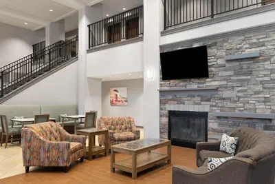 Photo 5 - Hampton Inn & Suites Boise-Meridian