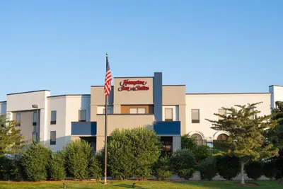 Photo 2 - Hampton Inn & Suites Boise-Meridian