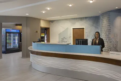 Photo 3 - SpringHill Suites by Marriott Newark Liberty International
