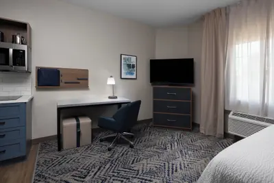 Photo 5 - Candlewood Suites St Robert by IHG