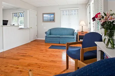 Photo 3 - Ocean Park Inn
