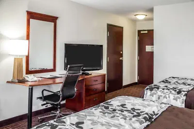 Photo 5 - Sleep Inn & Suites Oklahoma City North
