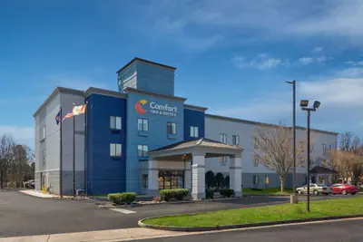 Photo 2 - Comfort Inn & Suites Ashland – Richmond North