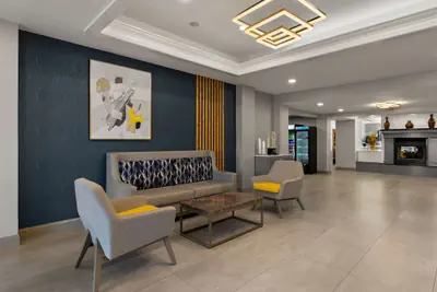Photo 4 - Comfort Inn & Suites Ashland – Richmond North