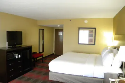 Photo 4 - Holiday Inn Express Hotel & Suites Bowling Green by IHG