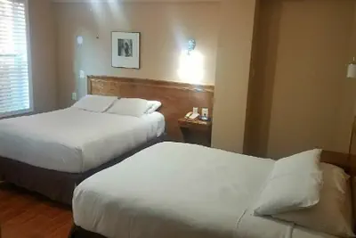 Photo 5 - District Hotel