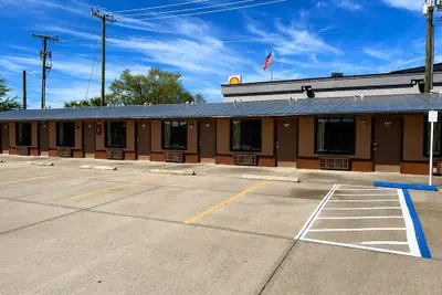 Photo 3 - Sunrise Inn