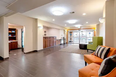 Photo 5 - Comfort Inn and Suites Fredericksburg