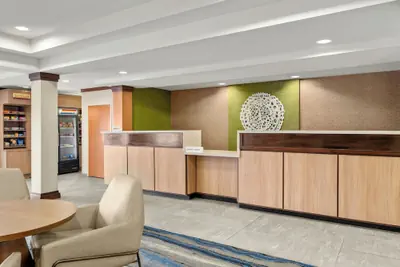Photo 4 - Fairfield Inn and Suites by Marriott Marion