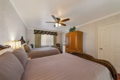 Photo 5 - Carmel Inn And Suites