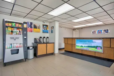 Photo 3 - Motel 6 Sulphur, LA