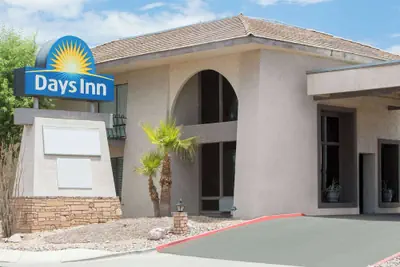Photo 2 - Days Inn by Wyndham Lake Havasu