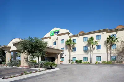 Photo 2 - Holiday Inn Express & Suites Alice by IHG