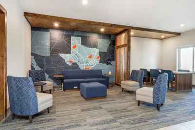 Photo 4 - Holiday Inn Express & Suites Alice by IHG