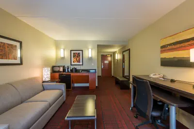 Photo 4 - Holiday Inn Express Hotel & Suites Auburn by IHG