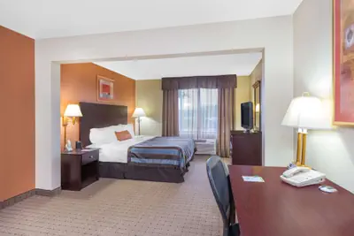 Photo 3 - Wingate by Wyndham West Monroe