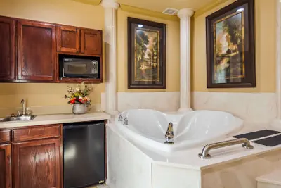 Photo 4 - Best Western Plus Crown Colony Inn & Suites