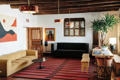 Photo 5 - El Rey Court