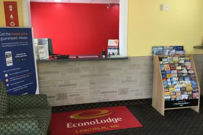 Photo 4 - Econo Lodge Lincoln