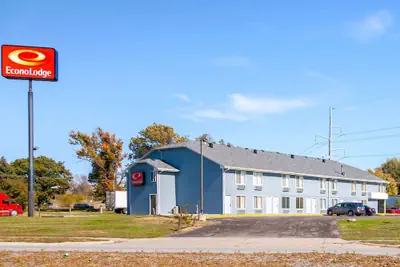 Photo 2 - Econo Lodge Lincoln