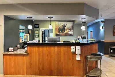 Photo 2 - Grand View Inn & Suites