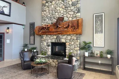 Photo 3 - Grand View Inn & Suites
