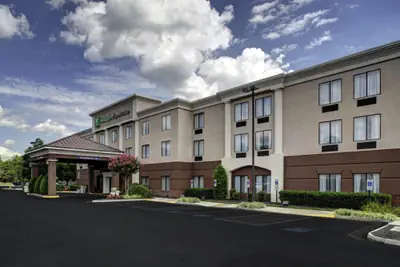 Photo 2 - Holiday Inn Express Hotel & Suites Richmond North Ashland by IHG