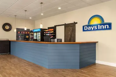 Photo 5 - Days Inn & Suites by Wyndham Lancaster Amish Country