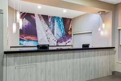 Photo 5 - La Quinta Inn & Suites by Wyndham Pharr North McAllen