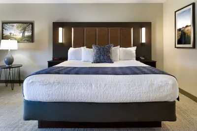 Photo 2 - Clubhouse Hotel Suites Sioux Falls