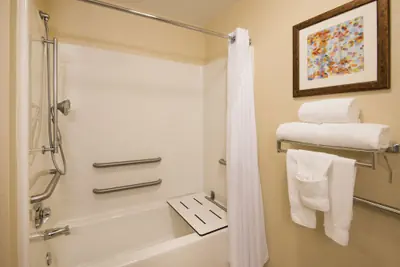 Photo 5 - Holiday Inn Express & Suites Sharon-Hermitage by IHG