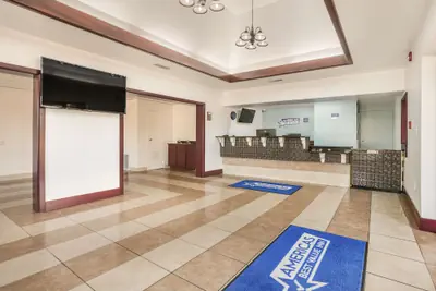 Photo 5 - Americas Best Value Inn Stockbridge