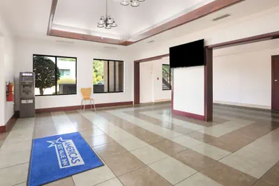 Photo 4 - Americas Best Value Inn Stockbridge