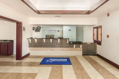 Photo 3 - Americas Best Value Inn Stockbridge