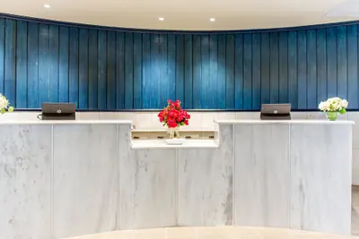 Photo 3 - Wyndham Newport Hotel