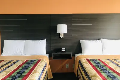 Photo 2 - Monsoon Inn