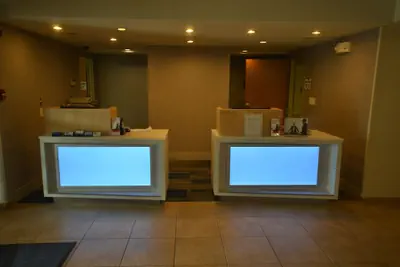 Photo 3 - Holiday Inn Express Hotel & Suites Warrenton by IHG