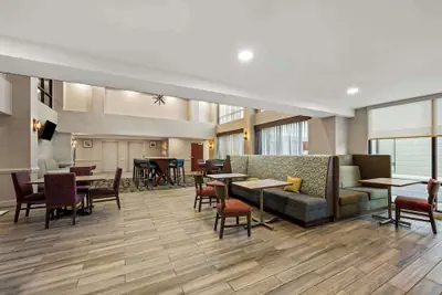 Photo 4 - Hampton Inn & Suites Wilson I-95