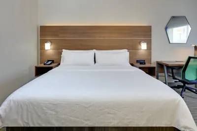 Photo 5 - Holiday Inn Express & Suites Austin Round Rock by IHG