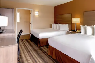 Photo 4 - Boulder University Inn