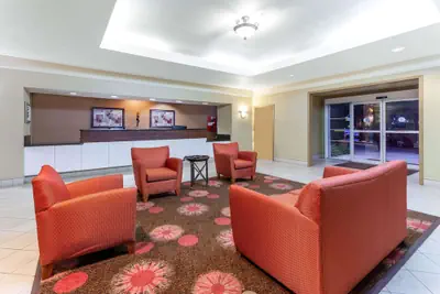 Photo 3 - La Quinta Inn & Suites by Wyndham Seguin